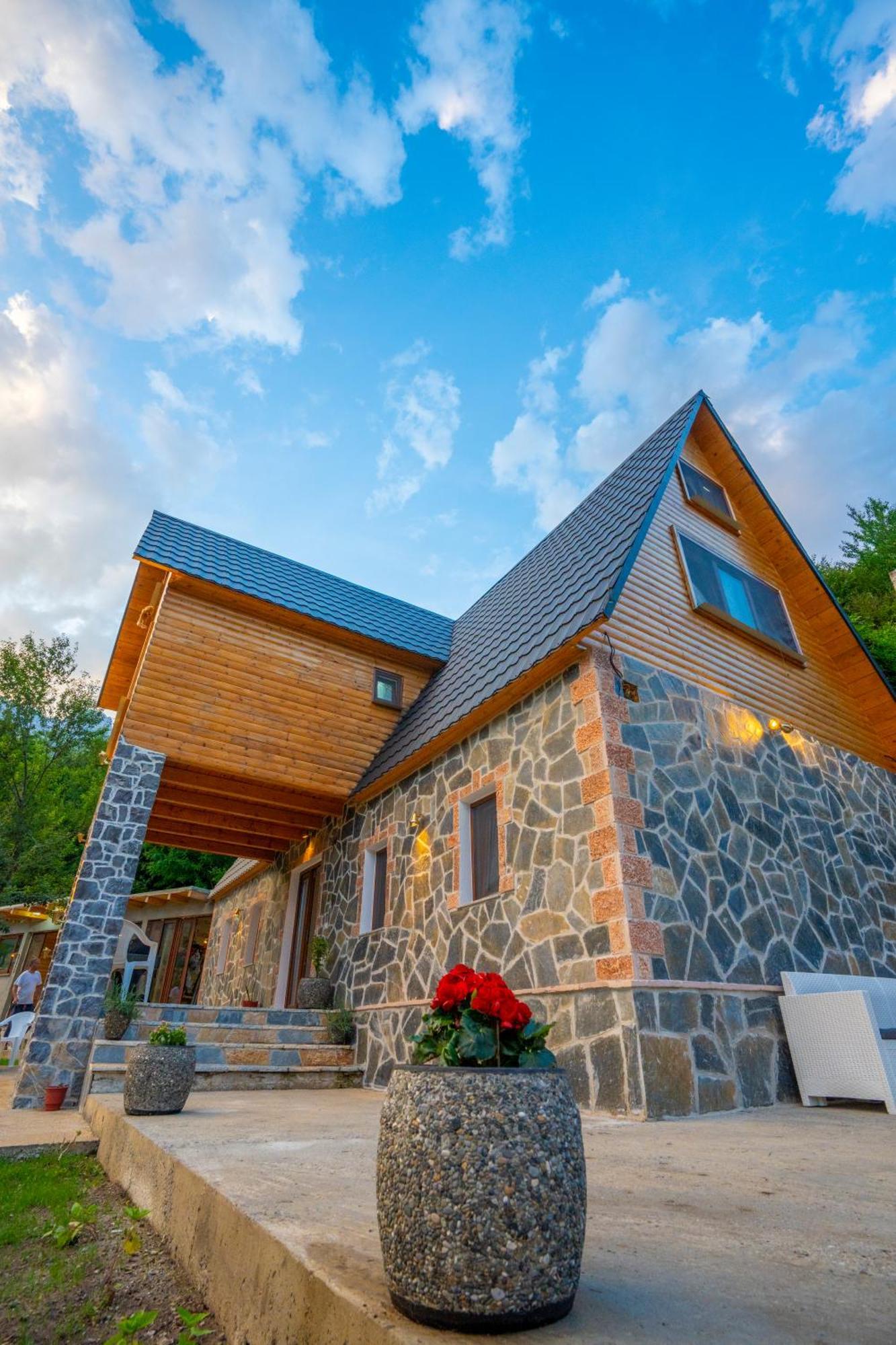Villa PrelaТет Екстериор снимка