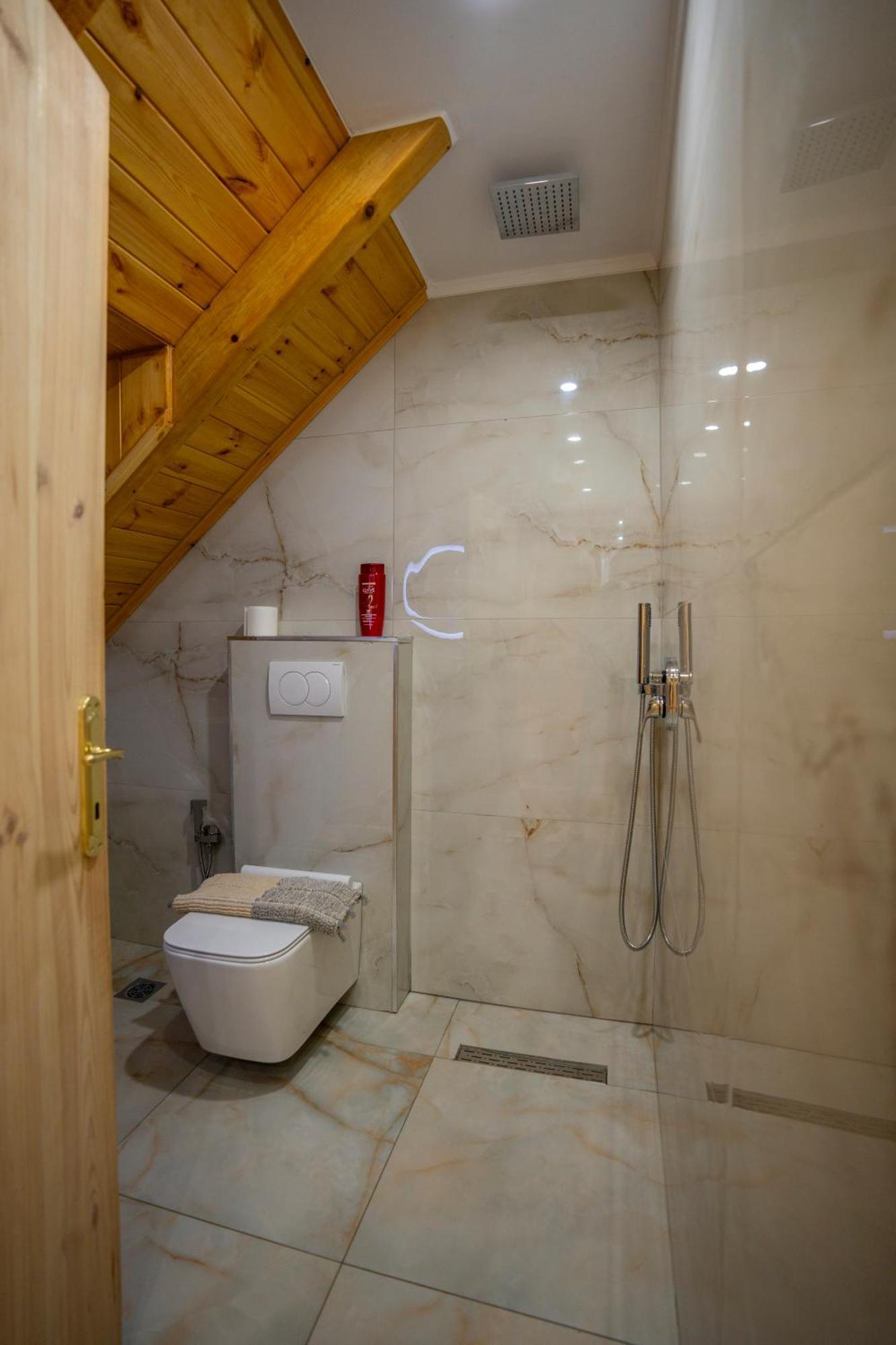 Villa PrelaТет Екстериор снимка